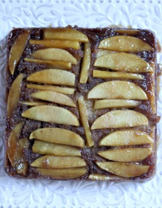 Caramel-Apple-Upside-Down-Cake-recipe-